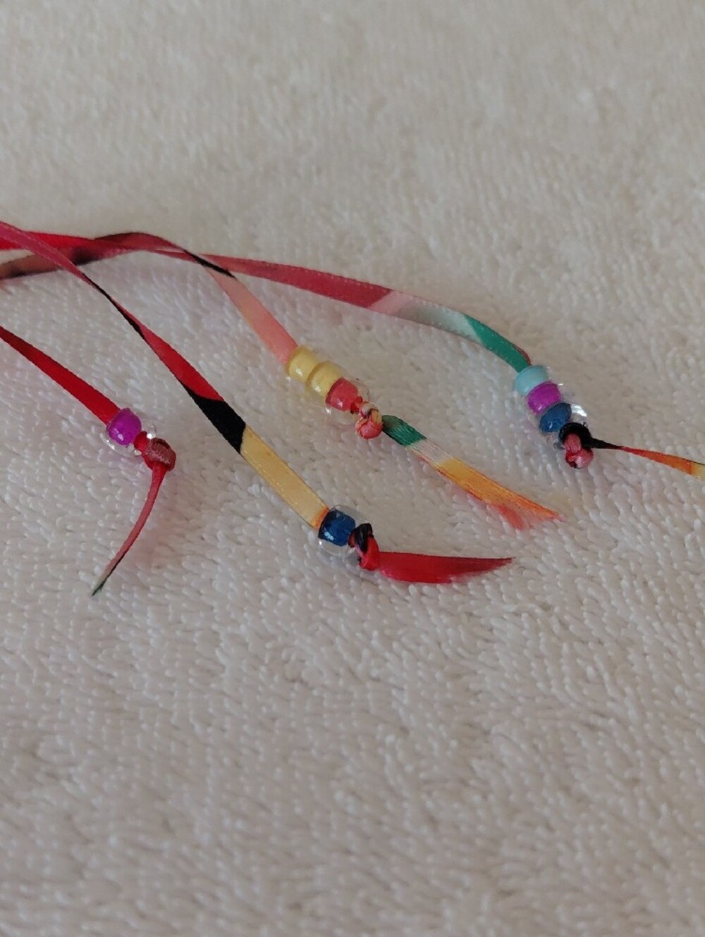 Colorful Woven Ribbon Barette - Red & Multicolor - Picture 4 of 4